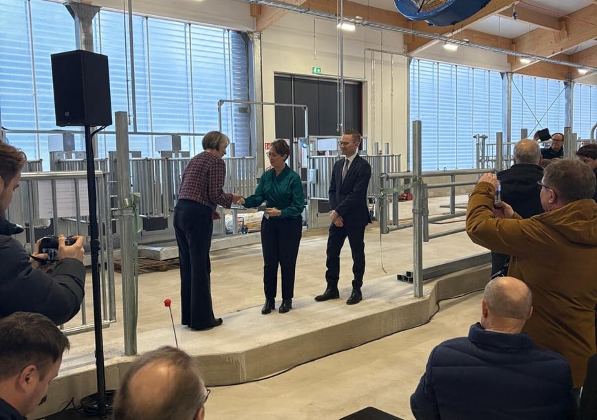 Sari Essayah Minkiön tutkimusnavetan avajaistilaisuudessa.